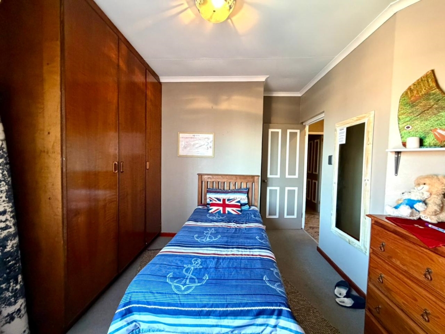 6 Bedroom Property for Sale in Heiderand Western Cape